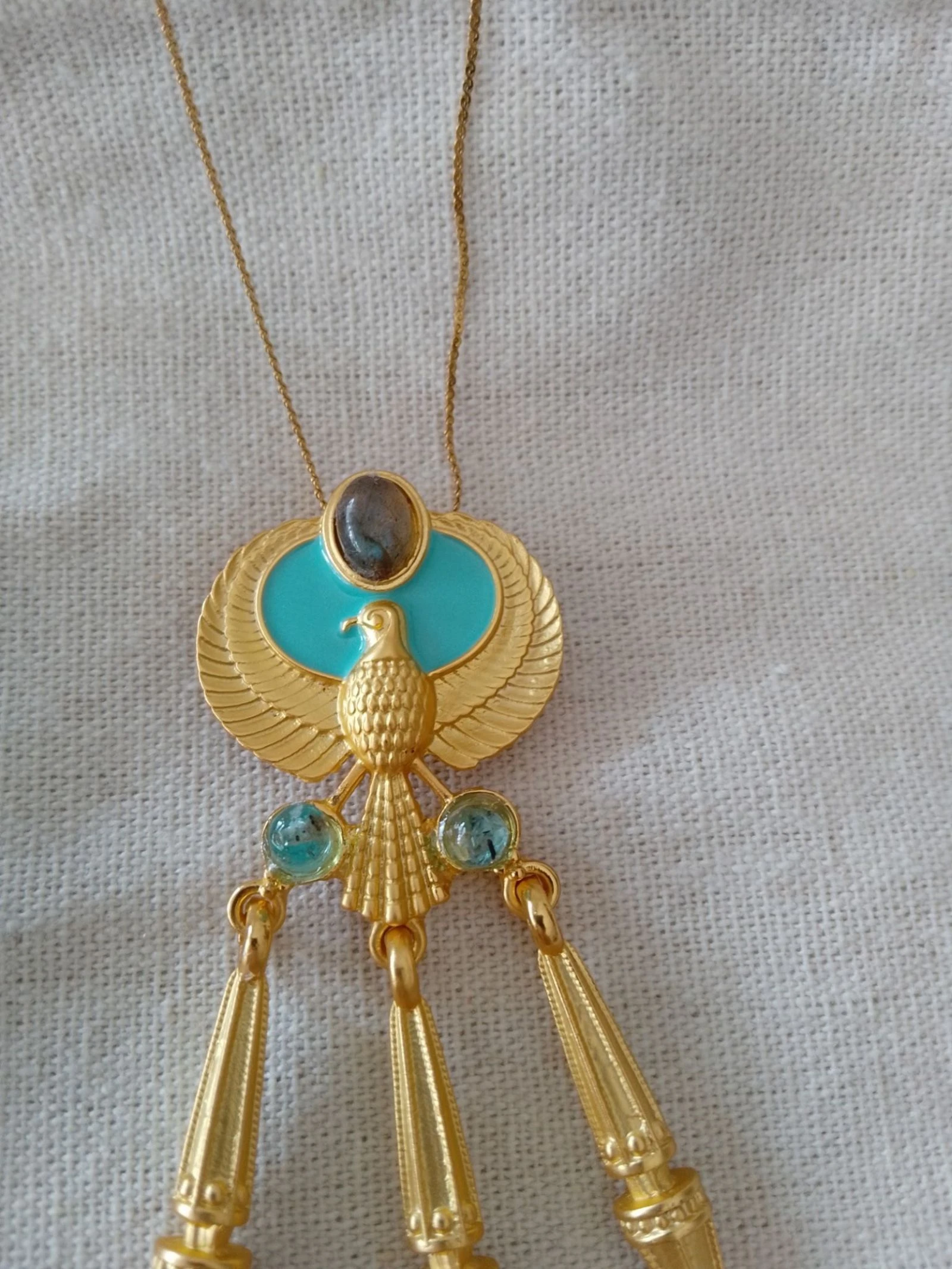 Collier pendentif égyptien avec pierres naturelles 
